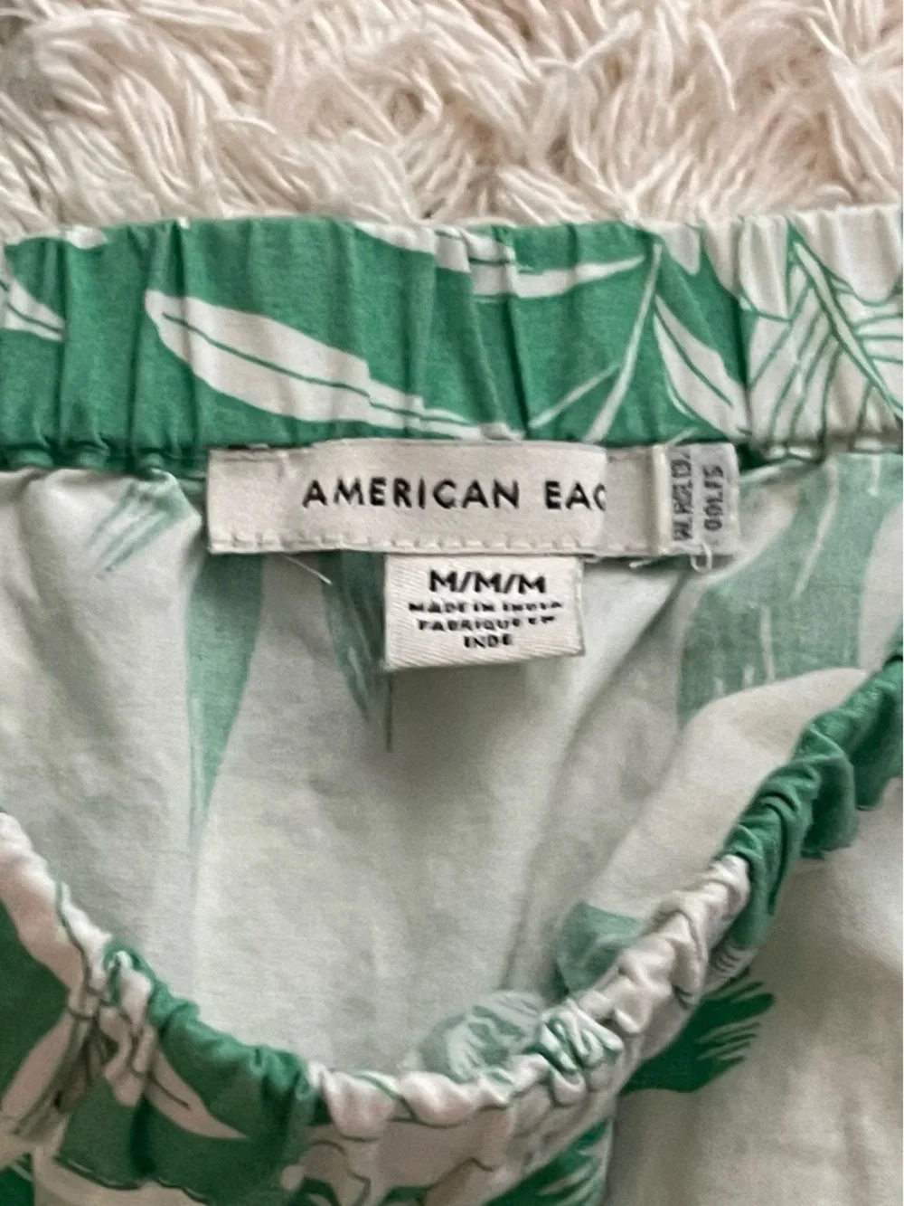 Women’s Aerie Cropped Top Size Medium